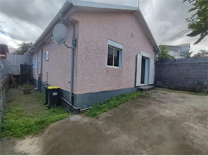 maison à la vente -   97430  LE TAMPON, surface 77 m2 vente maison - UBI475026476